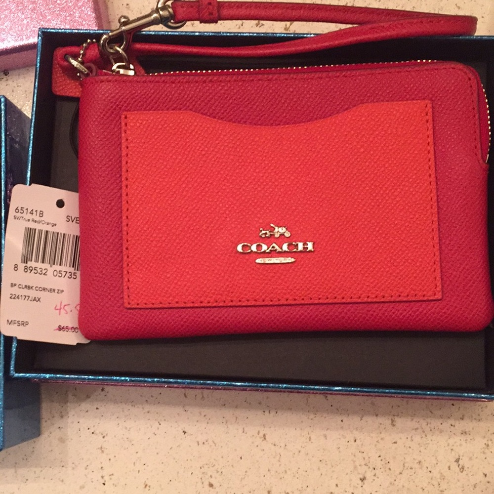 Two Coach wristlets - Picture 6 of 8